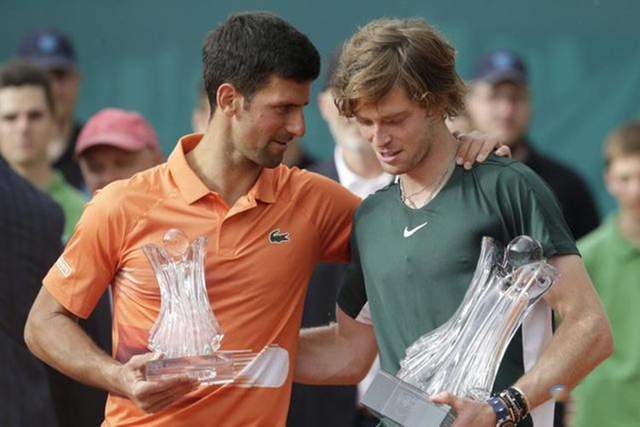 摩纳哥的战 摩纳哥的战