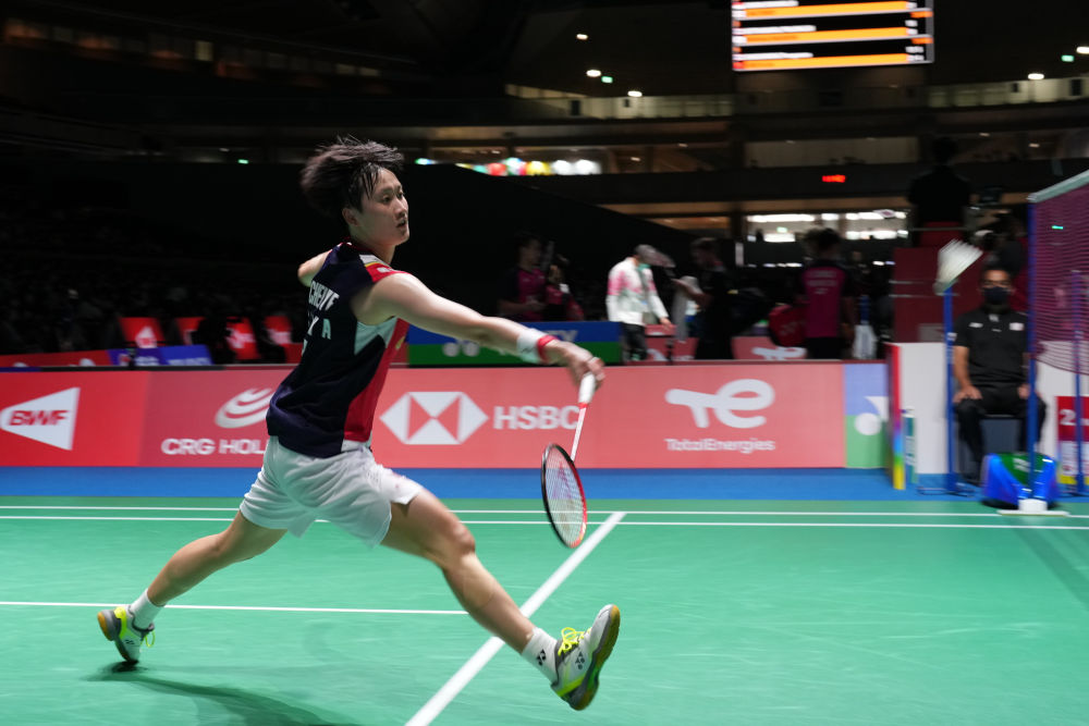 力仍然给球 力仍然给球