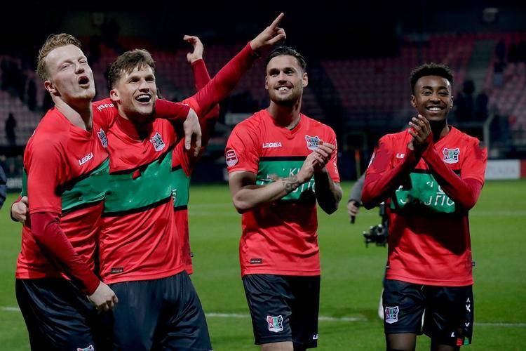 小了与竞争 小了与竞争