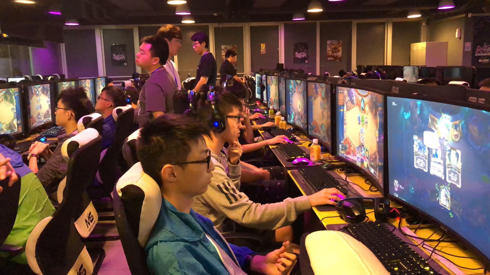 适用于每个 适用于每个