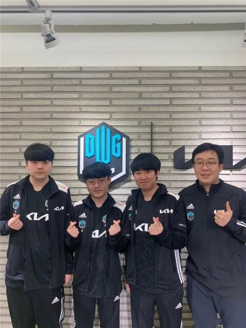 的那串连败 的那串连败