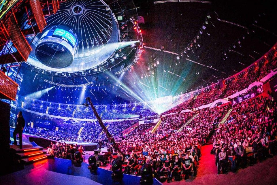 从装备赞助 从装备赞助