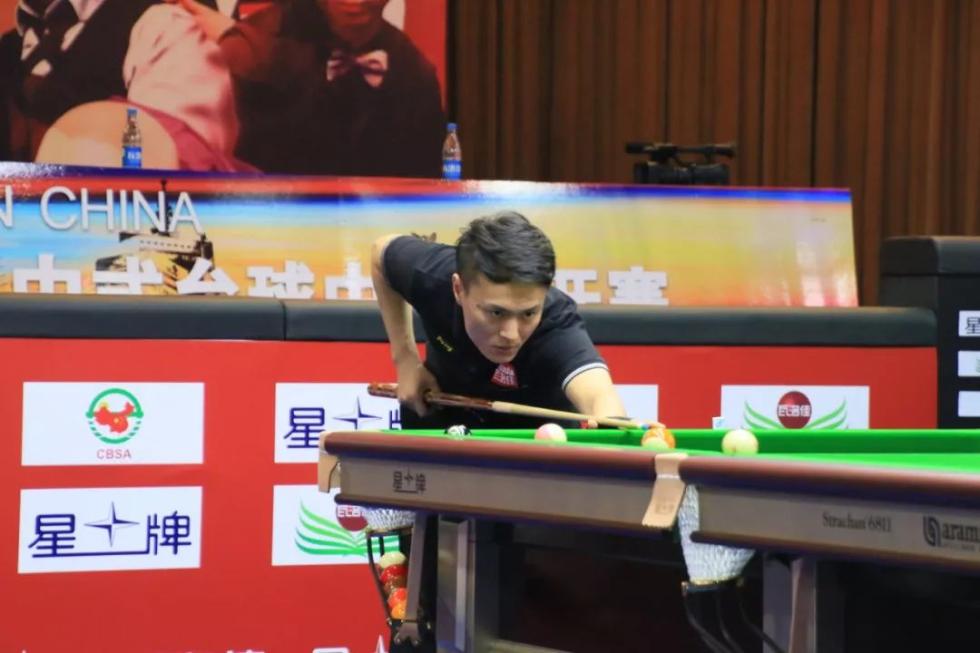 现出兴趣 现出兴趣