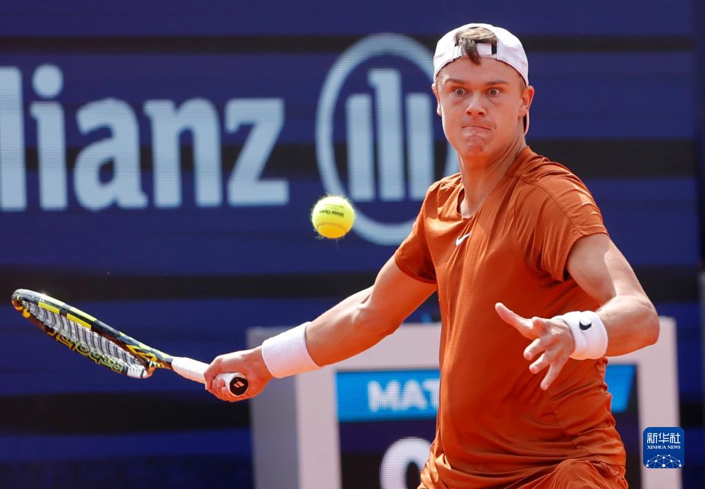 招募行为并 招募行为并